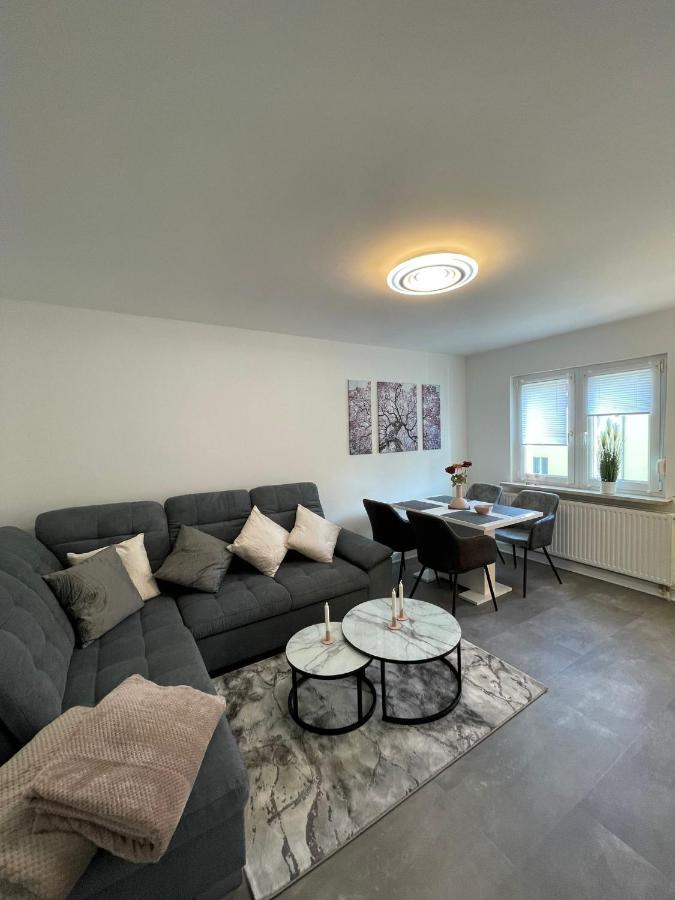 Komfortable Ferienwohnung In Halle-Kroellwitz Halle  Buitenkant foto